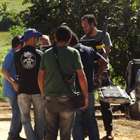 Desembarcando o Ferreocar para os testes em Rio Bonito